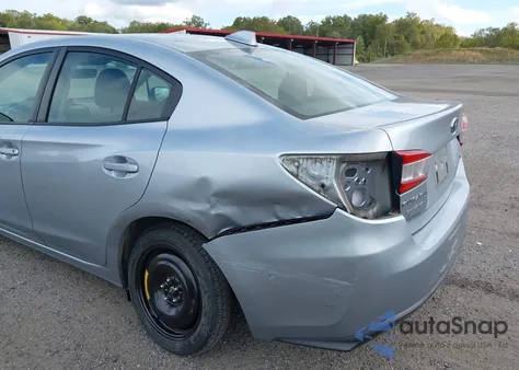 2018 Subaru Impreza 2.0I Premium из США, поврежденный, VIN 4S3GKAB60J3619066